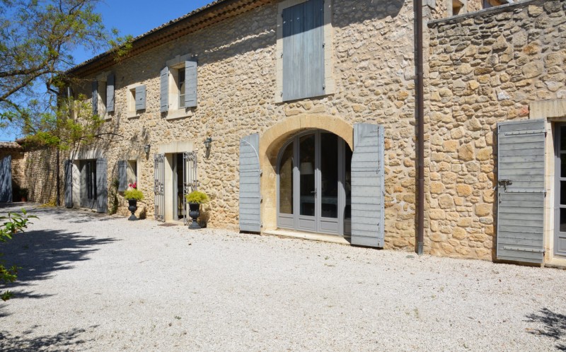 Farmhouse for sale in Provence 