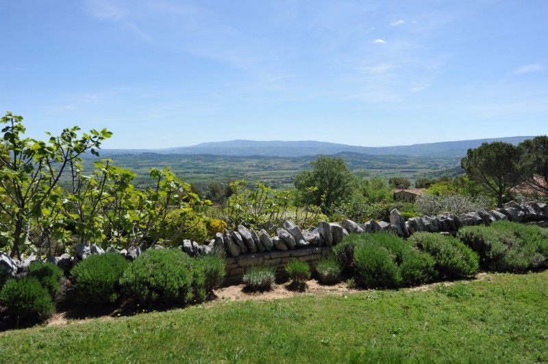 Bastide rénovée avec vue à vendre en Provence
