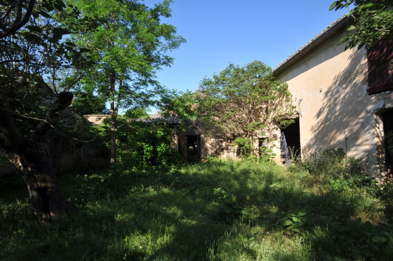 Luberon, authentic mas to be restored, many possibilities !