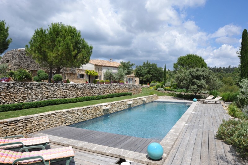 Belle propriété avec piscine à vendre dans le Luberon