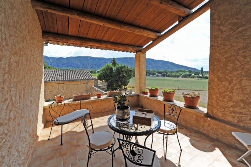 In the Luberon, for sale, 2 houses including a fully renovated farmhouse