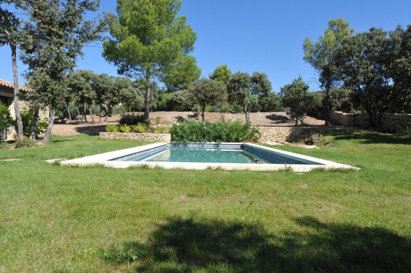 Maison contemporaine avec piscine à vendre à Gordes