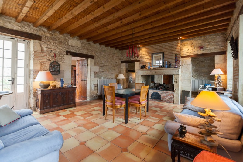 South-west of France, in Aquitaine, for sale, XVIIIth and XIXth century’s old mansion on 12 hectares