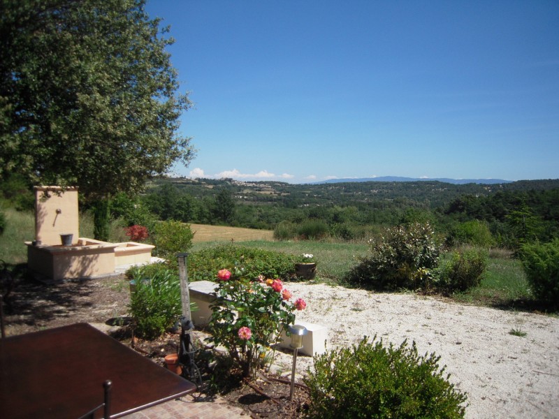For sale in Provence, mansion property with views overlooking the Luberon