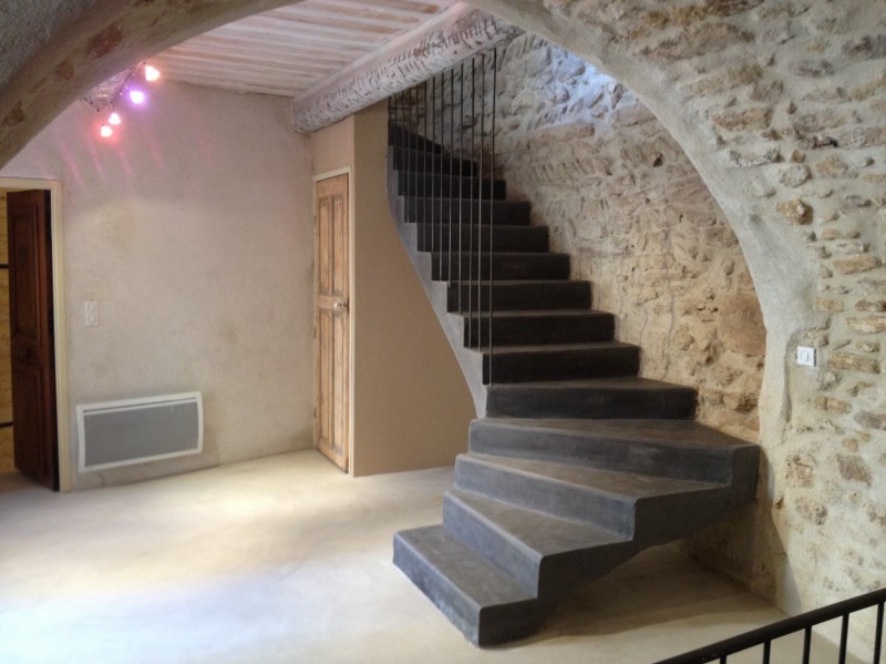 Maison de village rénovée en Provence