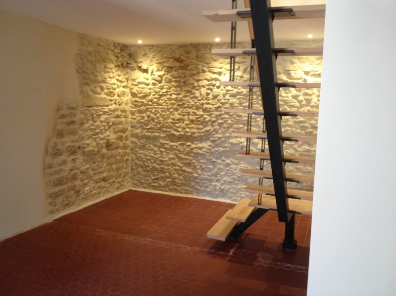 Renovated village house for sale in the heart of Châteauneuf-du-Pape 