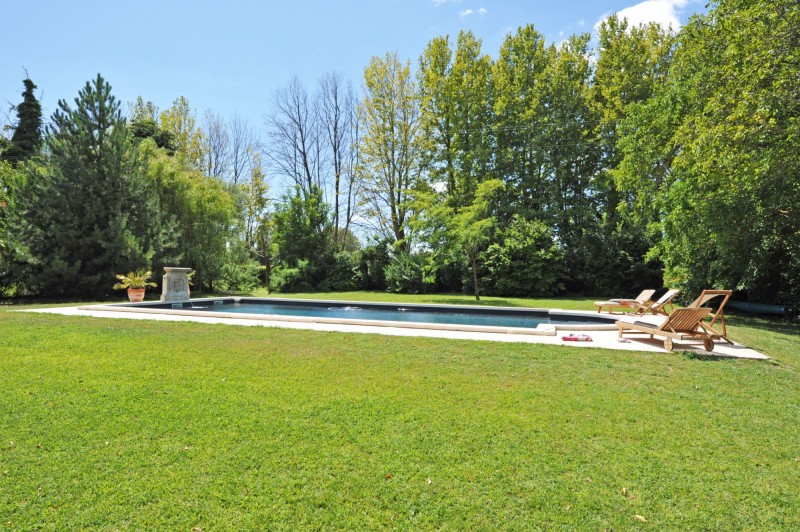 Mas rénové avec piscine en Provence