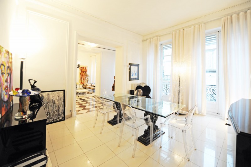 Vente A vendre, AVIGNON INTRA-MUROS, appartement design dans Immeuble Haussmannien