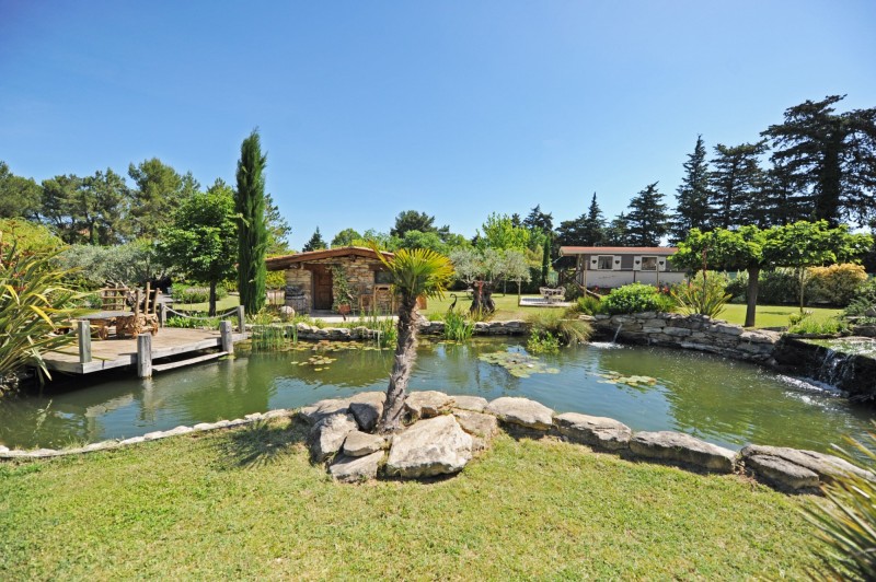 In Isle sur la Sorgue, beautiful family property for sale