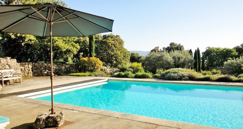 For sale in Gordes, property with 6 bedrooms and views from Luberon to Alpilles