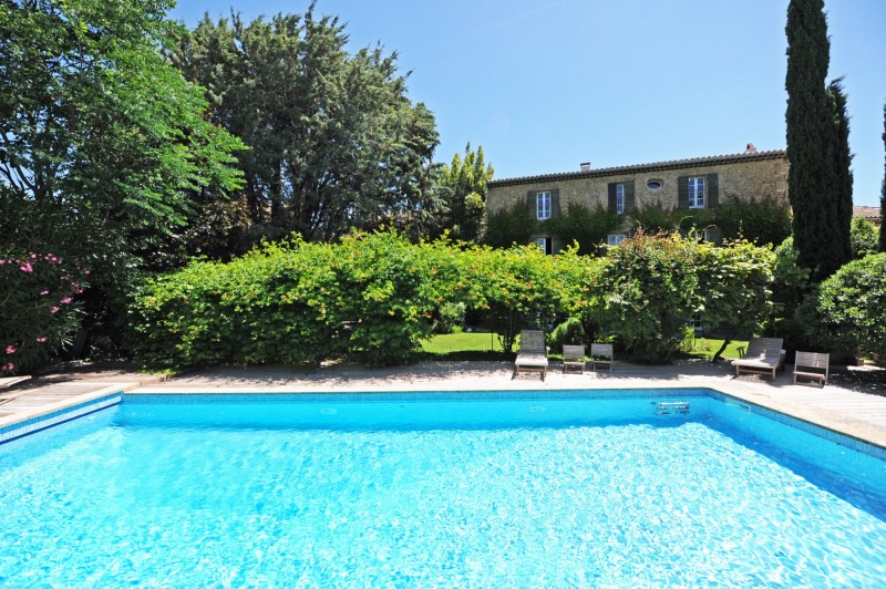 Belle bastide avec piscine en Provence