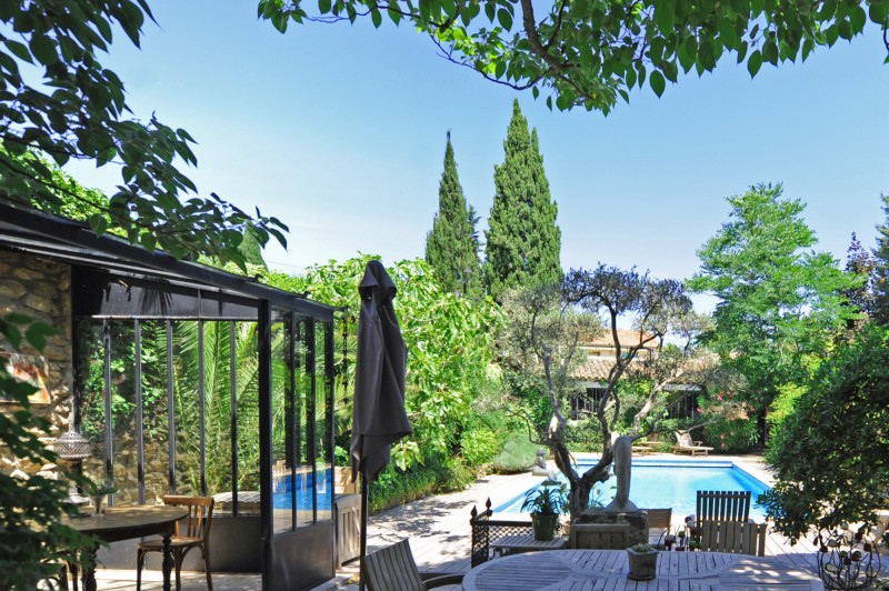 Elegant 18th century mansion in a village, with outbuildings and swimming pool, for sale in Provence