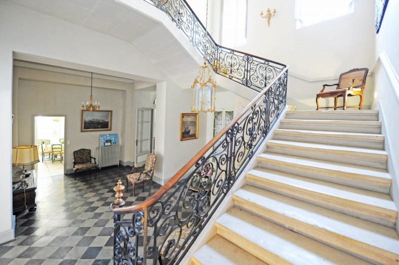 AVIGNON historic centre, rare mansion dating from the XIXth century 