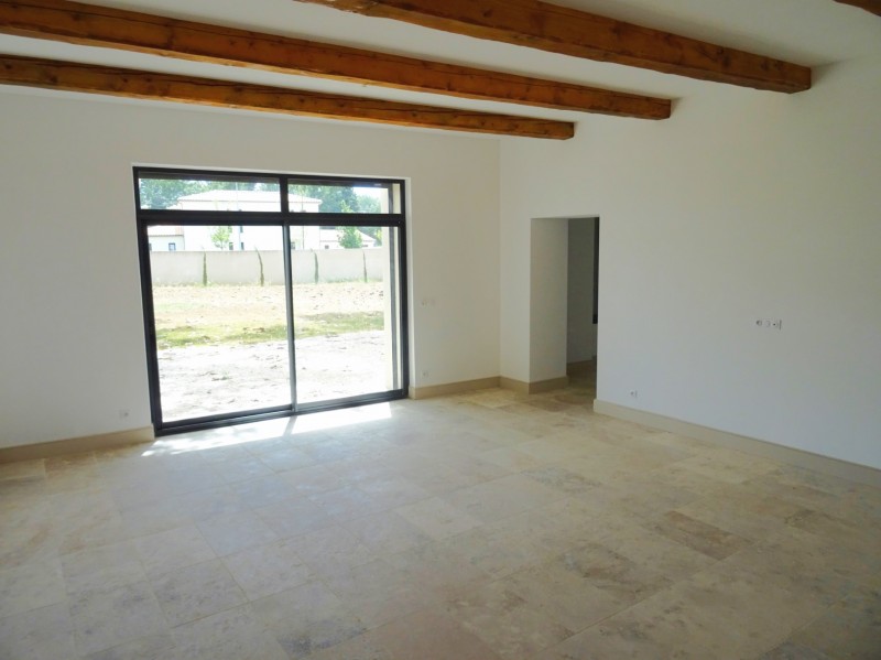For sale in Avignon/Montfavet, modern property in a calm environment 