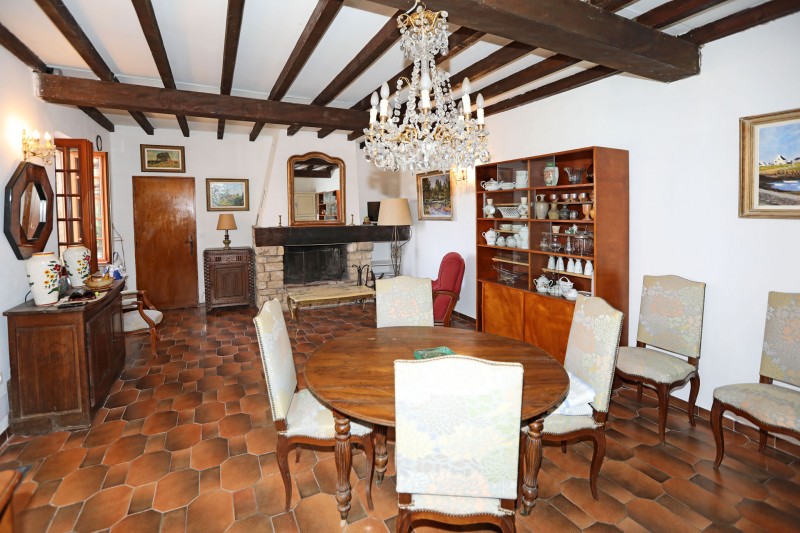 Luberon, small stone house with view close to a famous perched village.