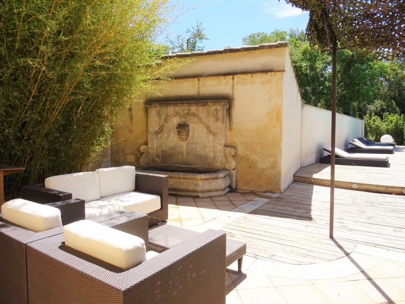 Avignon, charming old townhouse with annexes, swimming pool and garden