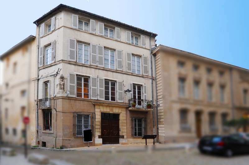 Vente Avignon Intra-Muros, Hôtel particulier du XIVème siècle à vendre