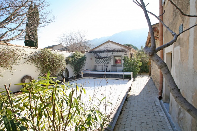 Vente Très belle maison de village avec piscine et vue au coeur du parc du Luberon