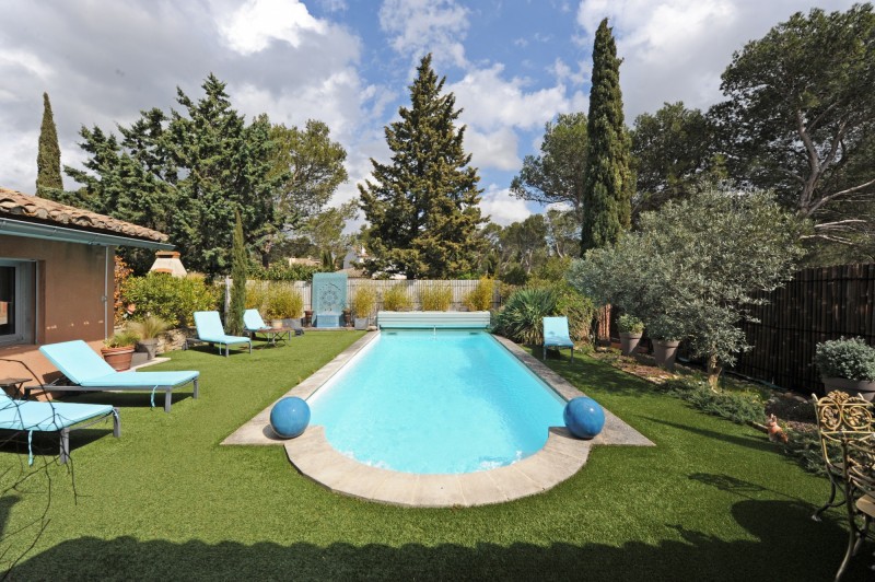 Single storey villa with swimming pool between Luberon and Alpilles