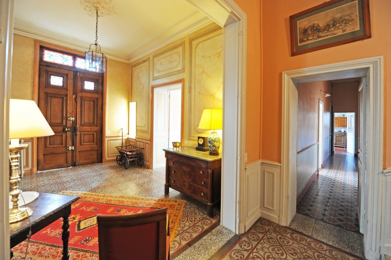 AVIGNON Intra-Muros, charming mansion house dated XIXth century