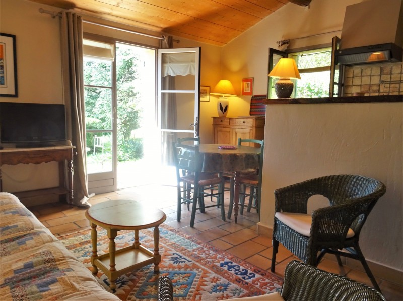 Greater Avignon, Ground floor property with Southern exposure