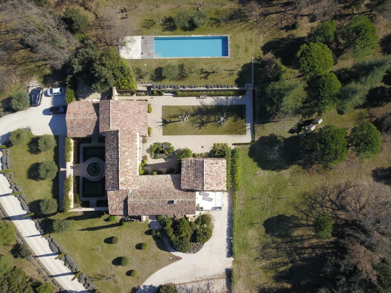 Vente Luberon, très beau mas avec piscine sur plus de deux hectares de terrain
