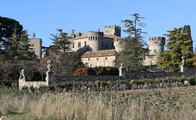 Le chateau de Murs, 84220