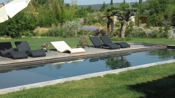 Location A Gordes, maison contemporaine  avec piscine chauffée