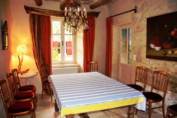 near Goult, authentic provencal mas with swimming pool