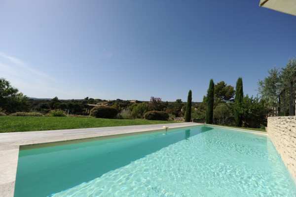 To rent,  beautiful contemporary house in Gordes in Gordes