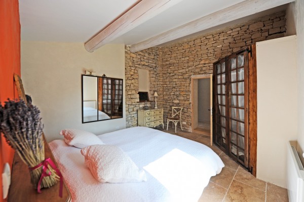 Summer rental, Luberon, Gordes, renovated stone house with swimming pool