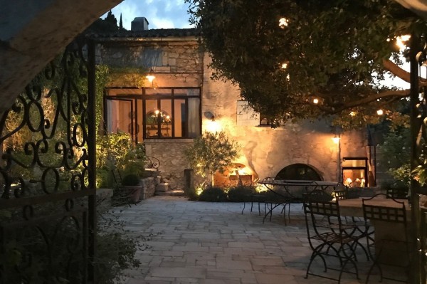 Oppède le Vieux - Beautiful Mas for seasonal rental in Provence