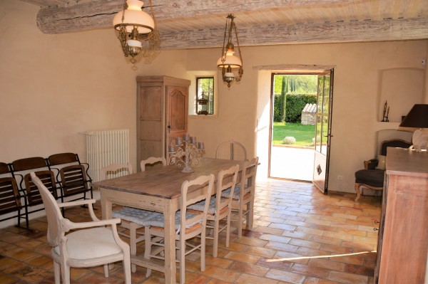 Ménerbes, old mas renovated with taste in the heart of the Luberon