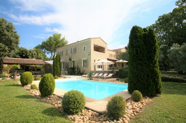in Gordes, superb mas with heated swimming pool