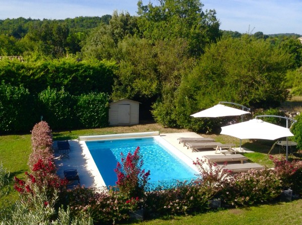 Location A louer en Provence, maison avec 4 chambres dans un petit hameau du Luberon