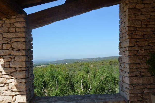 Gordes, to rent for your holidays, stone house with terrace